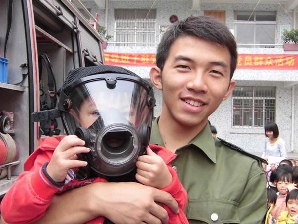 友谊无人机运载过程中如何确保货物包装的牢固性？